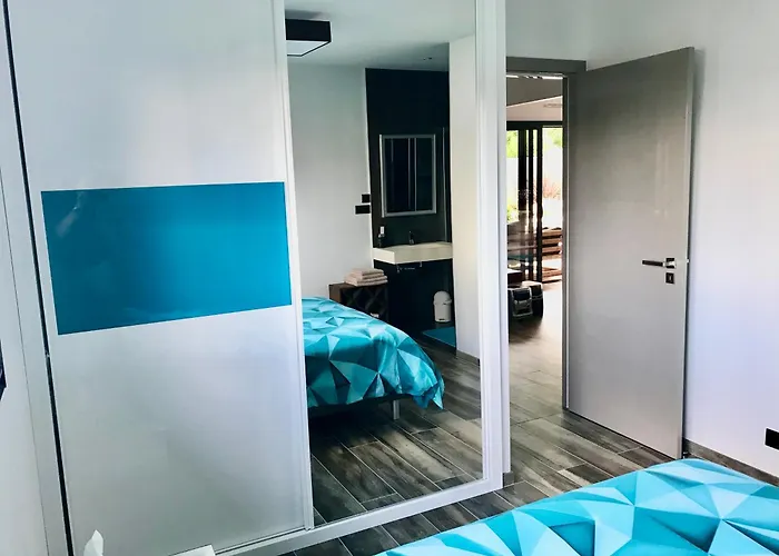 Miroir D'o - Piscine Chauffee Villa *